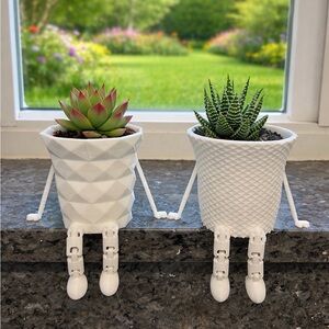 3D Printed Sitting Planter with Legs | Cute Succulent Pot | Handmade Plant Decor